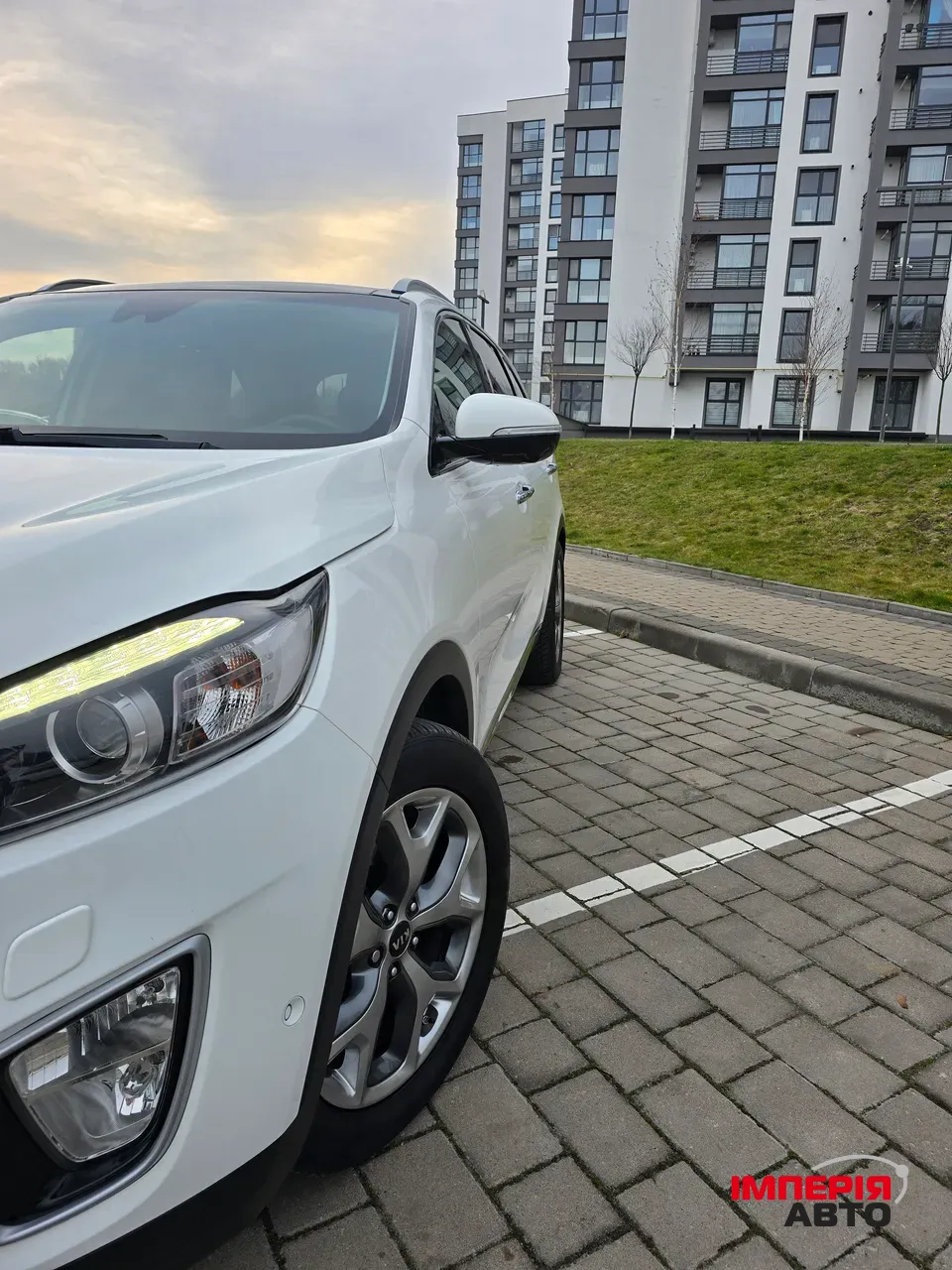 Kia Sorento - фото 4