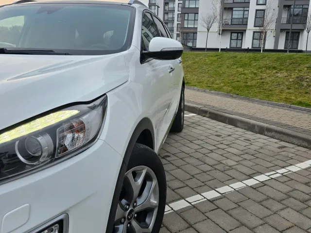 Kia Sorento - фото 4