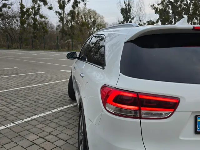 Kia Sorento - фото 5