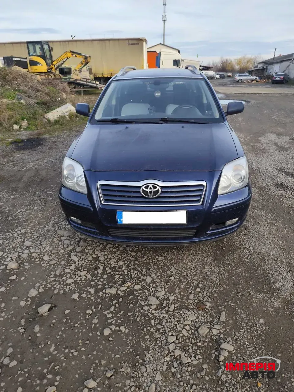 Toyota Avensis - фото 1