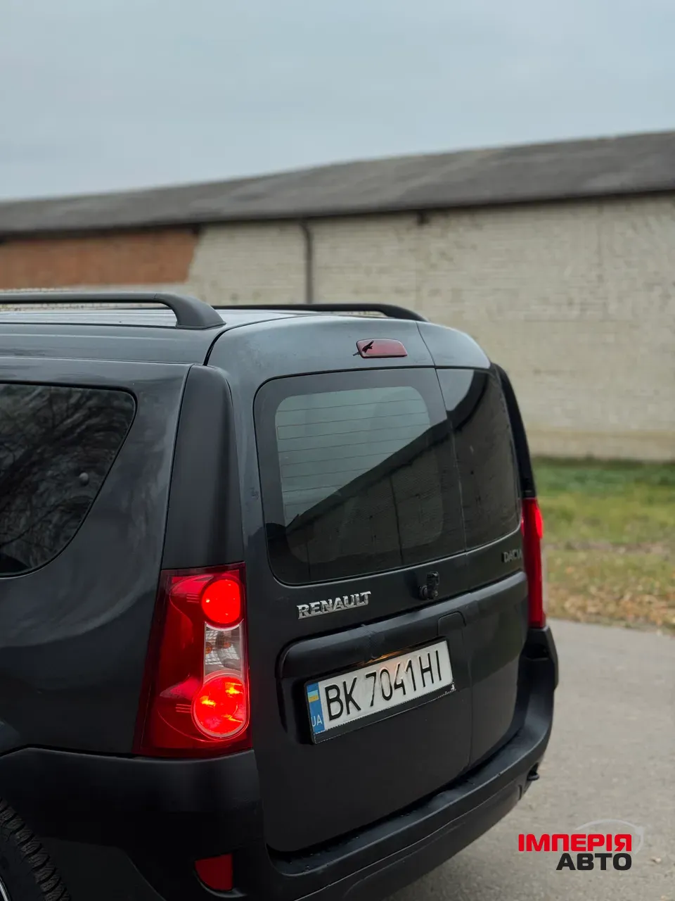 Dacia Logan - фото 13