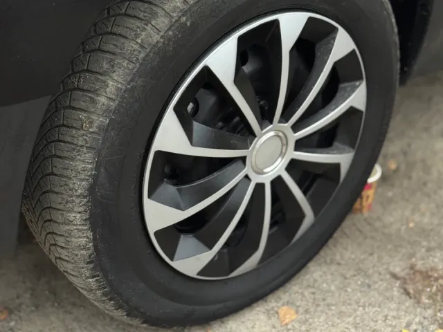 Dacia Logan - фото 5