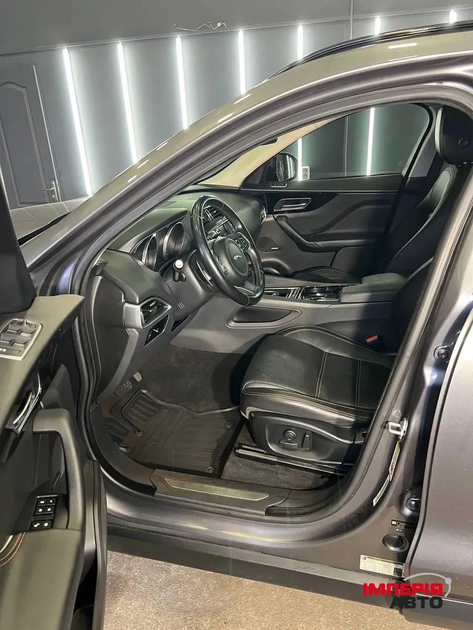 Jaguar F-Pace - фото 14