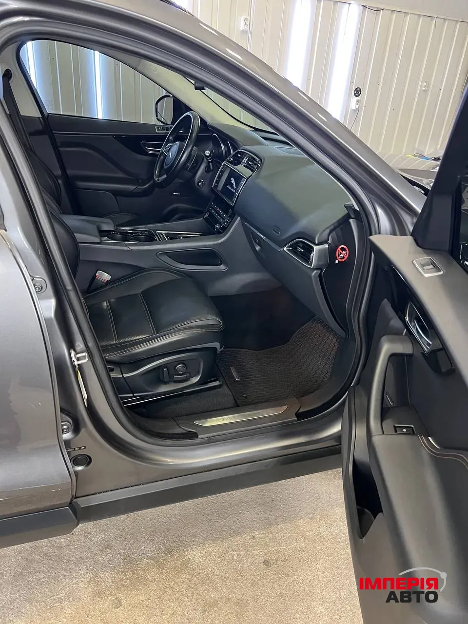 Jaguar F-Pace - фото 9