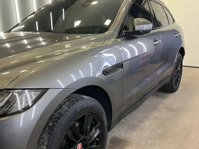 Jaguar F-Pace - фото 4