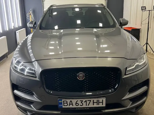 Jaguar F-Pace - фото 1