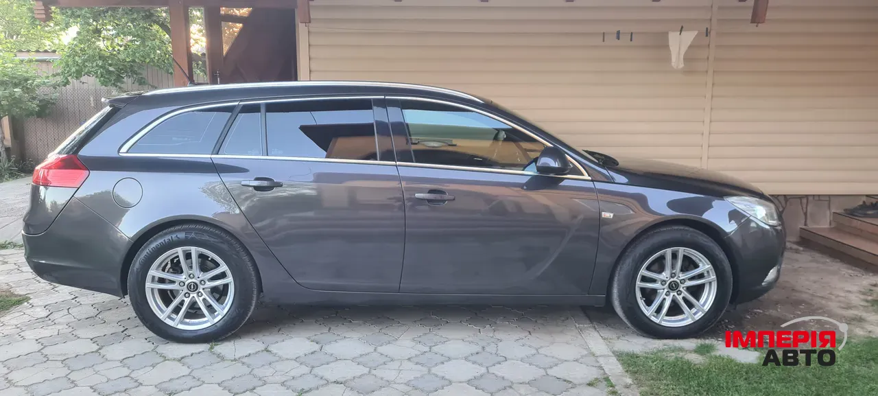 Opel Insignia - фото 1