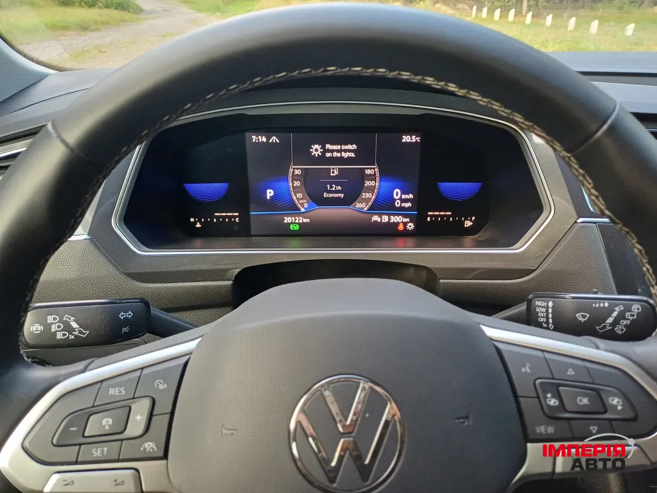 Volkswagen Tiguan - фото 14