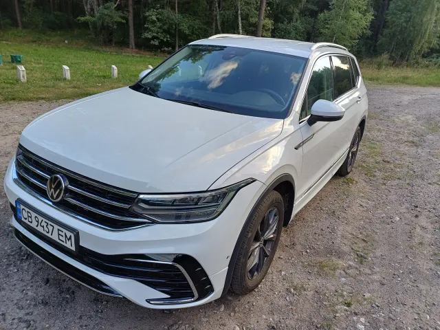 Volkswagen Tiguan - фото 4