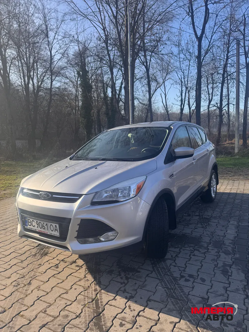 Ford Escape - фото 1