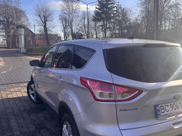Ford Escape - фото 4