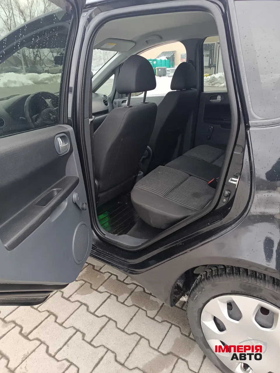 Mitsubishi Colt - фото 11