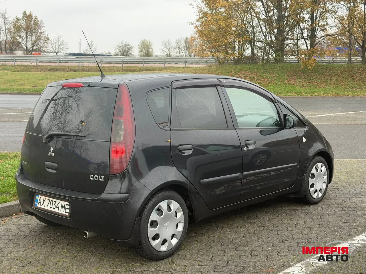 Mitsubishi Colt - фото 8