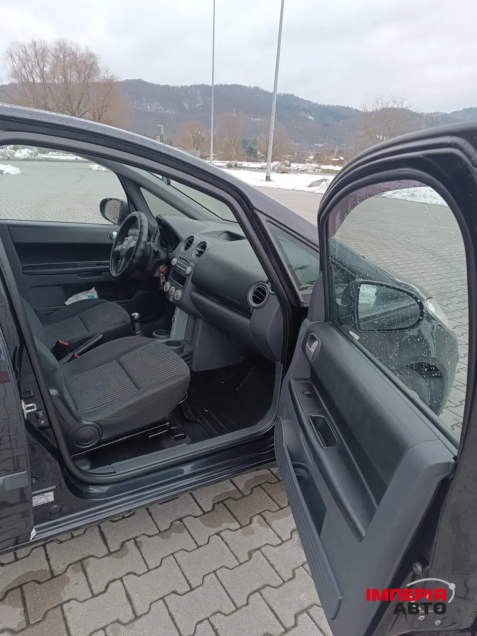 Mitsubishi Colt - фото 3