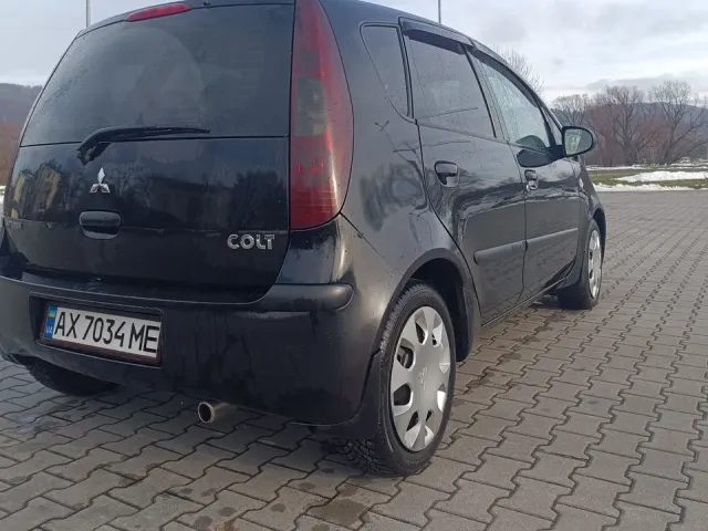Mitsubishi Colt - фото 4