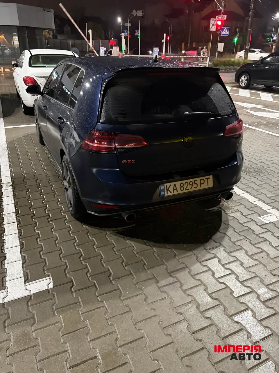 Volkswagen Golf GTI - фото 3