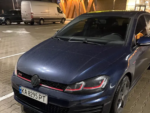 Volkswagen Golf GTI - фото 1
