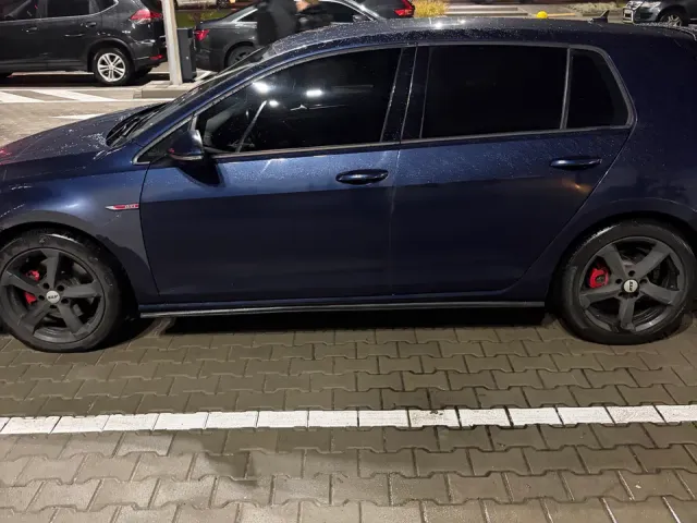 Volkswagen Golf GTI - фото 2