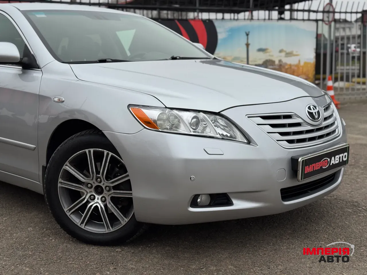Toyota Camry - фото 3
