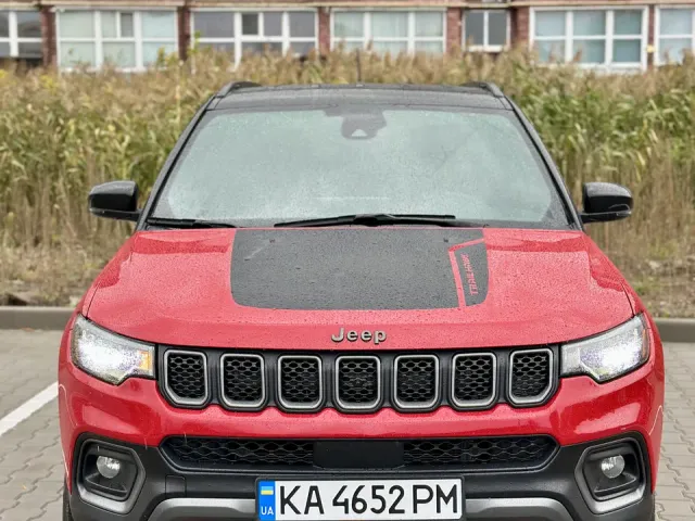 Jeep Compass - фото 1