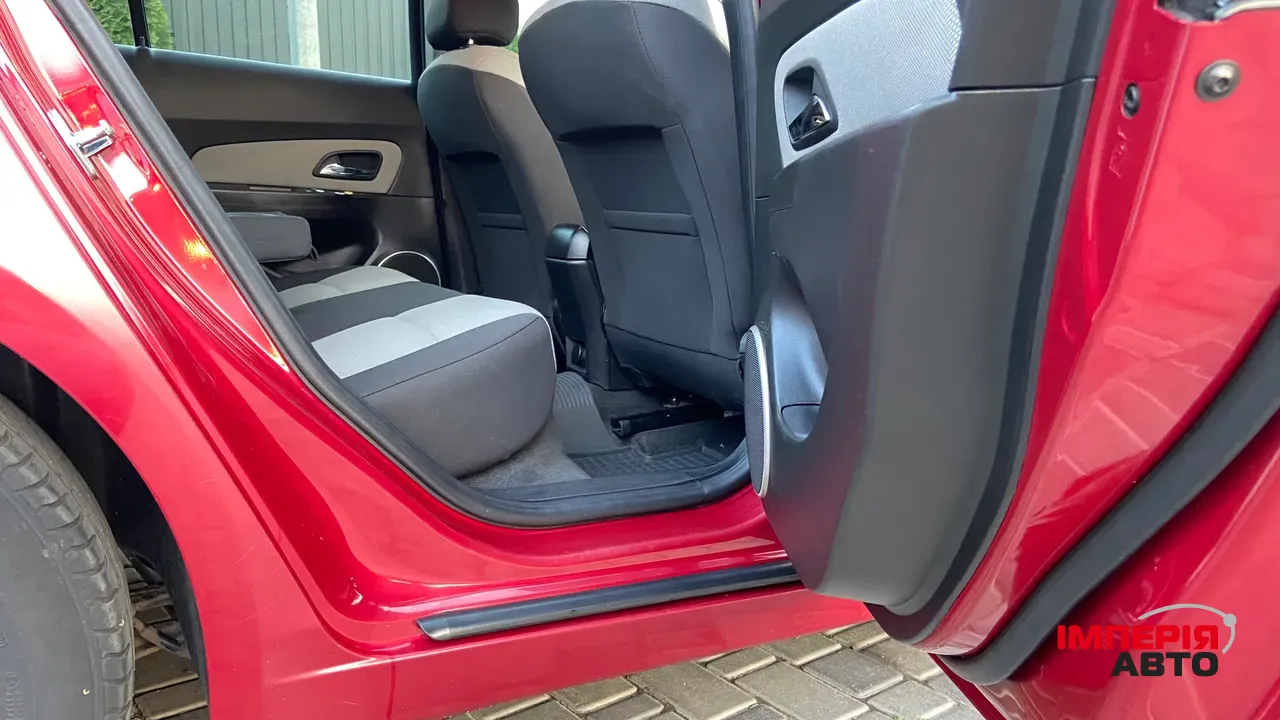 Chevrolet Cruze - фото 23
