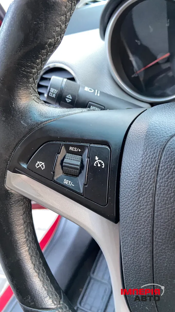 Chevrolet Cruze - фото 25