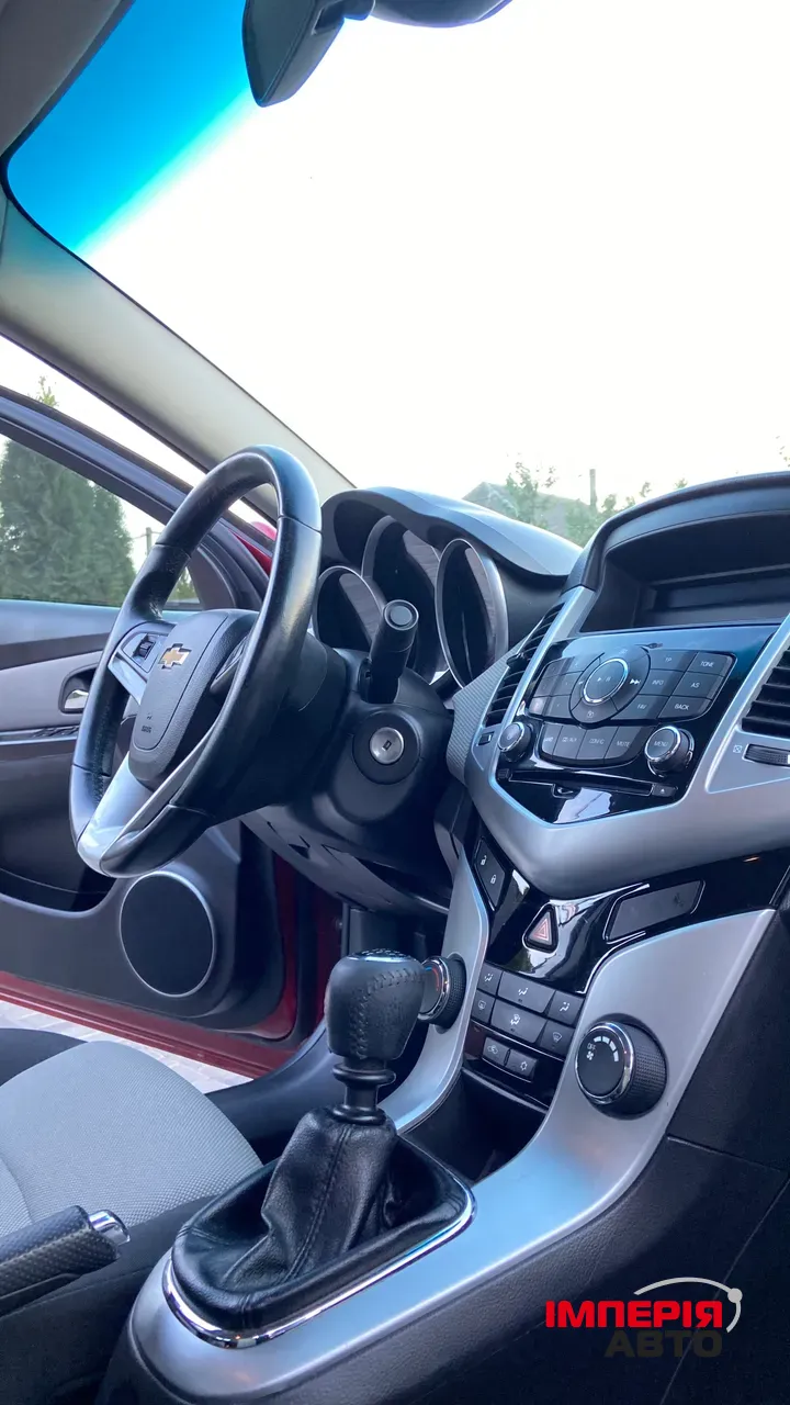 Chevrolet Cruze - фото 14