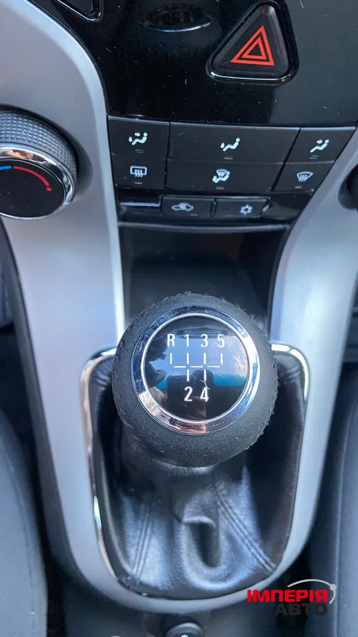 Chevrolet Cruze - фото 10