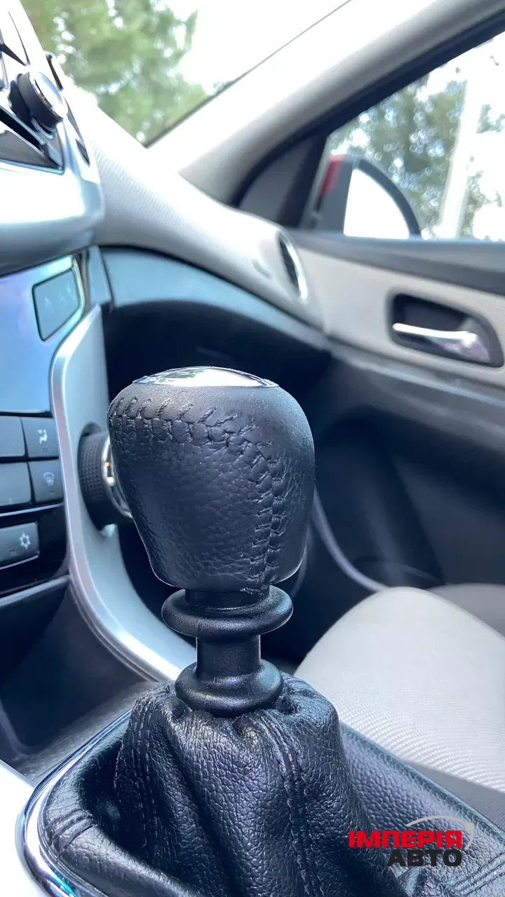 Chevrolet Cruze - фото 11