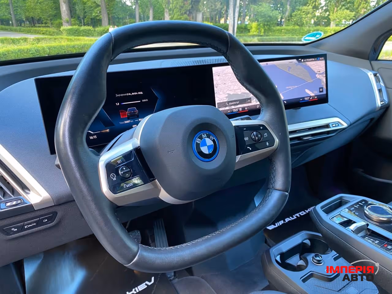BMW iX - фото 14