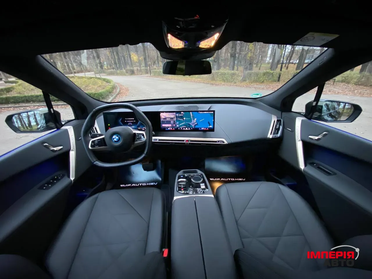 BMW iX - фото 9