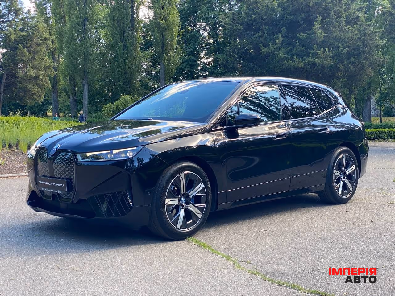 BMW iX - фото 2