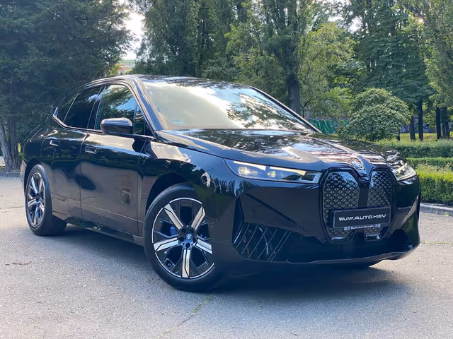BMW iX - зображення 1