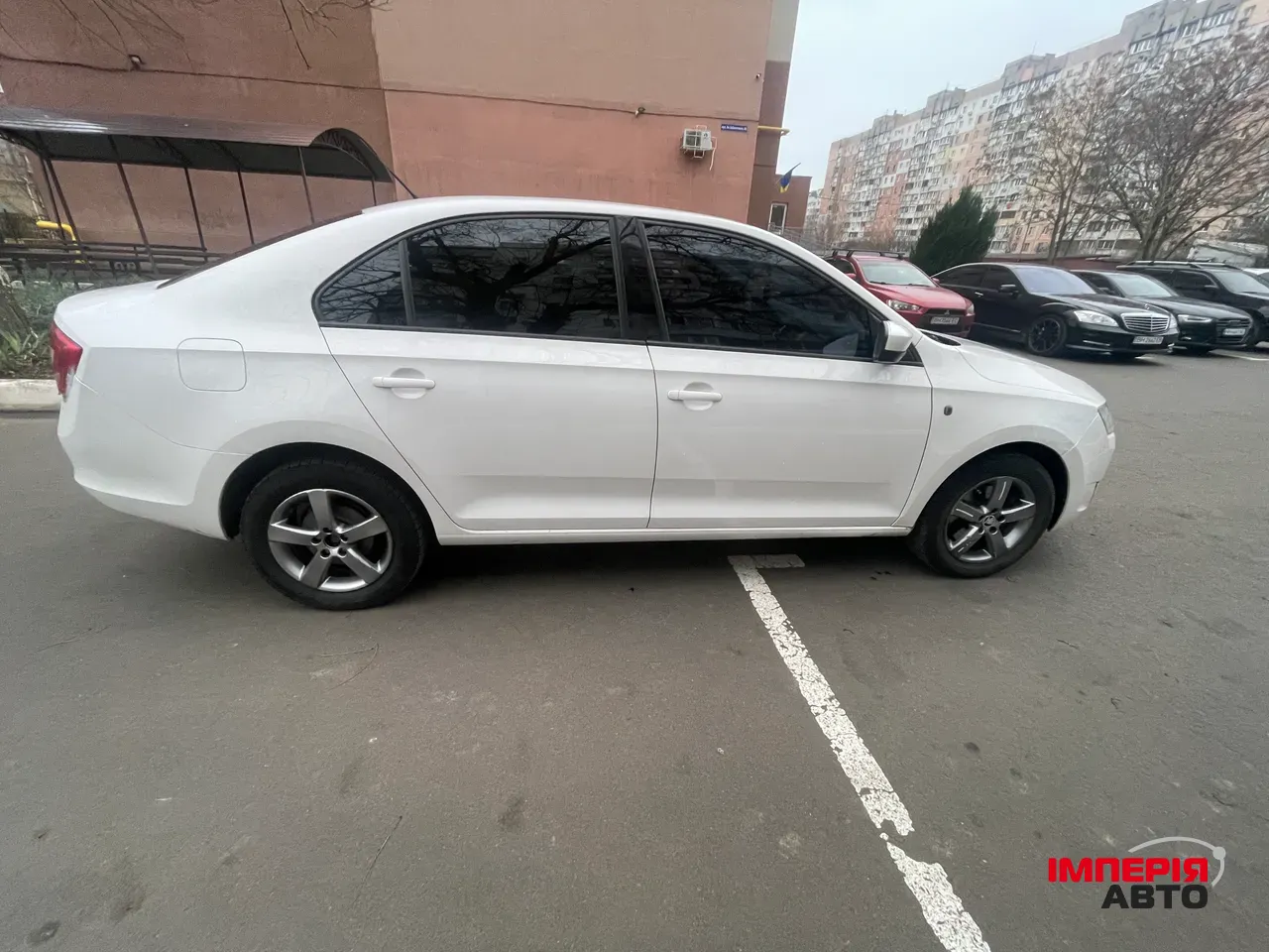 Skoda Rapid - фото 4