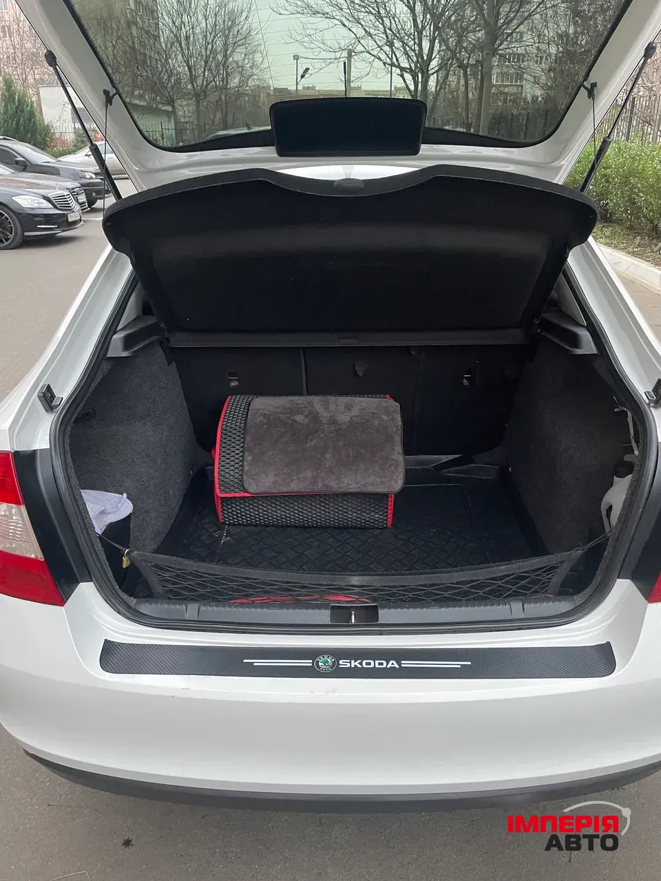 Skoda Rapid - фото 8