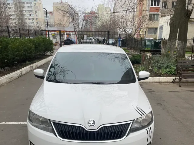 Skoda Rapid - фото 1