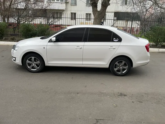 Skoda Rapid - фото 3