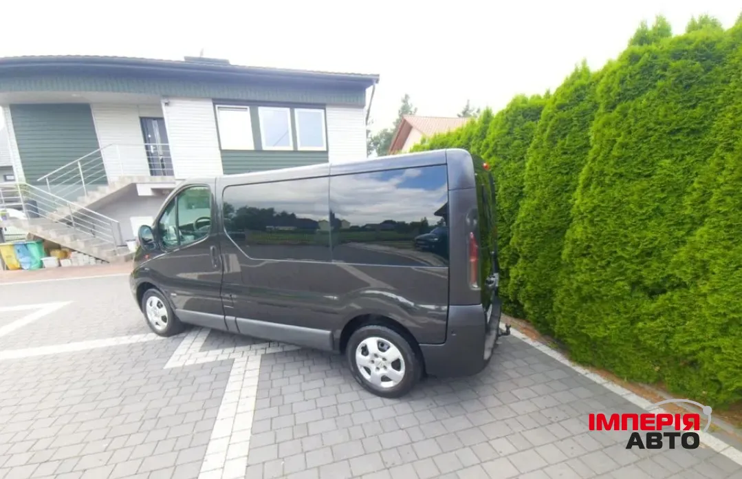 Opel Vivaro - фото 8