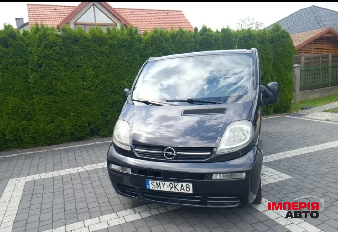 Opel Vivaro - фото 11