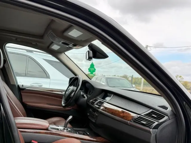 BMW X5 - фото 5