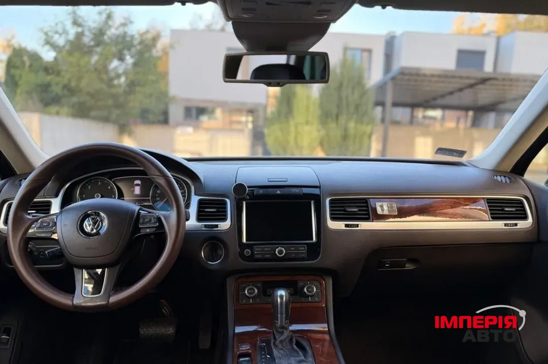 Volkswagen Touareg - фото 9