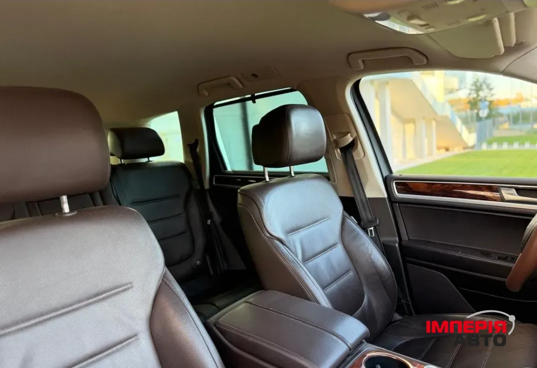 Volkswagen Touareg - фото 4