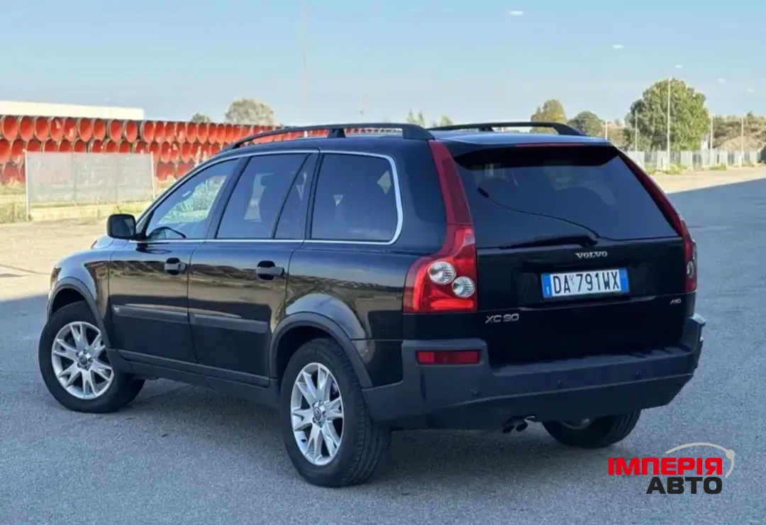 Volvo XC90 - фото 3
