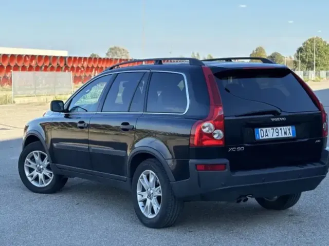 Volvo XC90 - фото 3