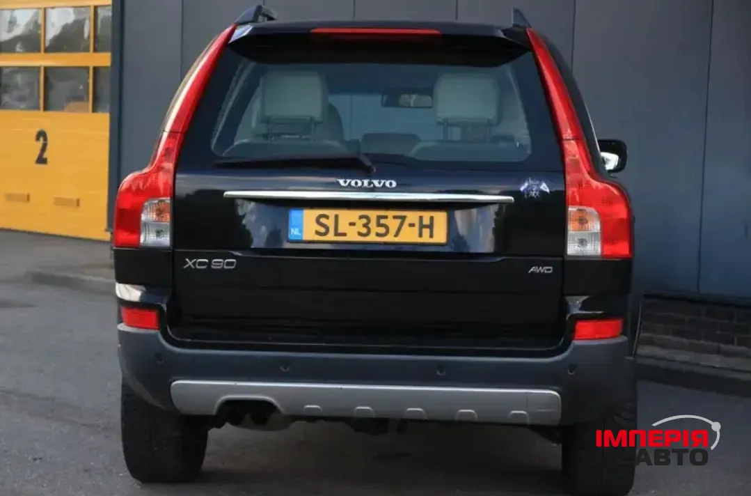 Volvo XC90 - фото 4