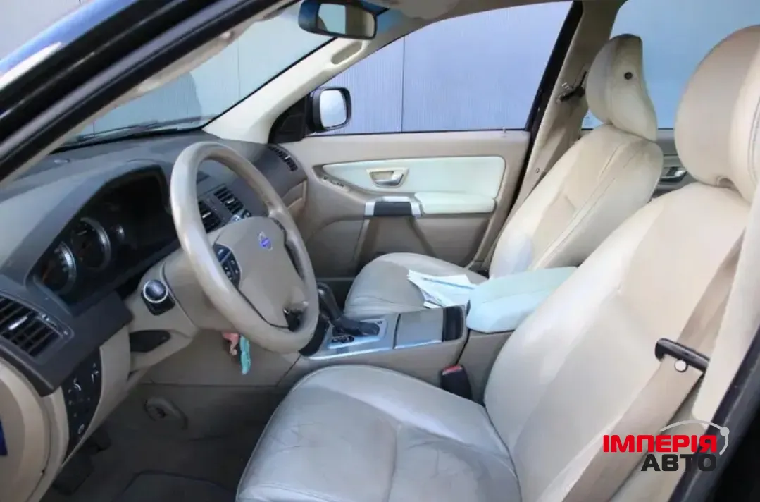 Volvo XC90 - фото 7