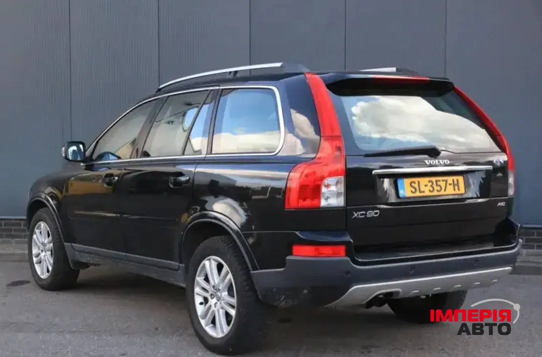 Volvo XC90 - фото 6