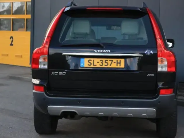 Volvo XC90 - фото 4