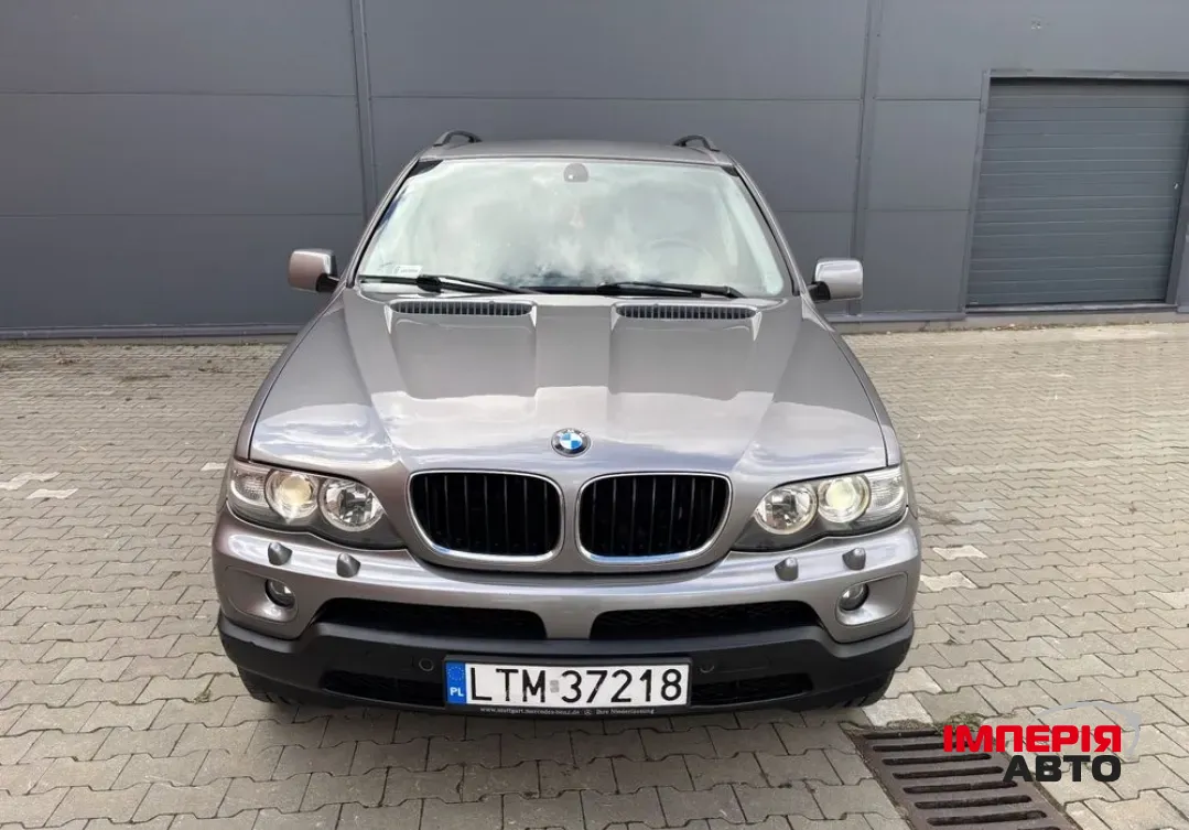 BMW X5 - фото 7