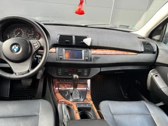 BMW X5 - фото 3